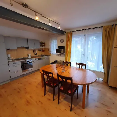 Haus Irina & Haus Anna アパート