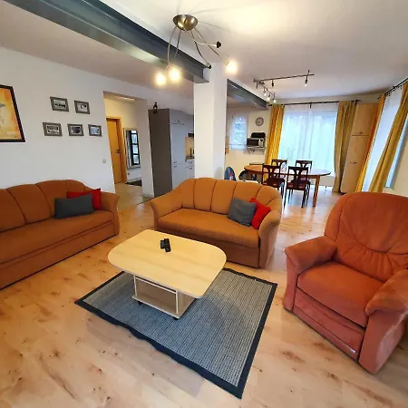 Haus Irina & Haus Anna * エーレント