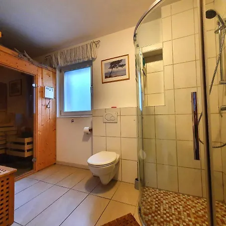 Haus Irina & Haus Anna アパート *