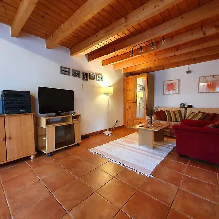 Haus Irina & Haus Anna アパート エーレント